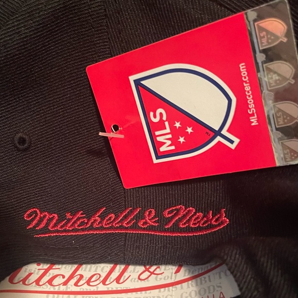 NWT Real Salt Lake Soccer Hat
OneSize
MLS - Picture 3 of 5